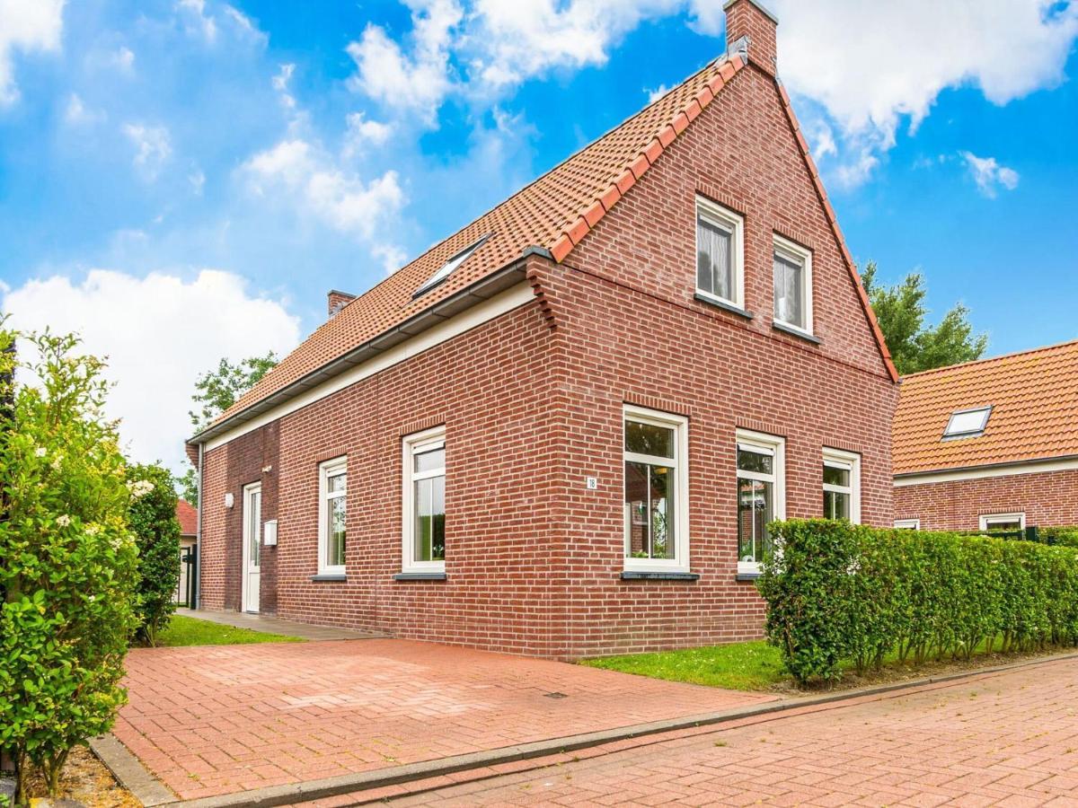 Cozy Detached House Near Breskens With Garden And Two Nice Terraces Стая снимка